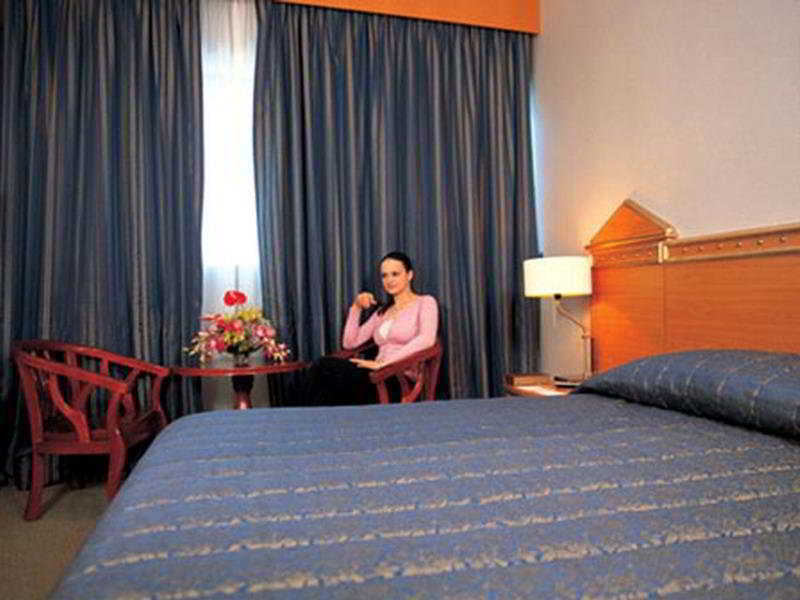 Coral Oriental Dubai Hotell Rom bilde